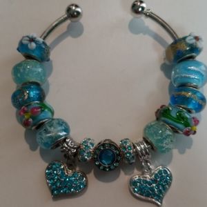 Charm bracelet Bangle, aqua,  Radiant Heart NEW!